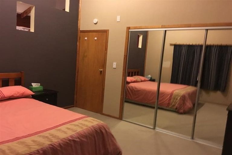 Photo of property in 5 Kaanapali Place, Wattle Downs, Auckland, 2103