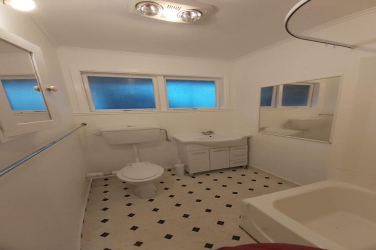 Photo of property in 4b Wainui Road, Waiwhetu, Lower Hutt, 5010