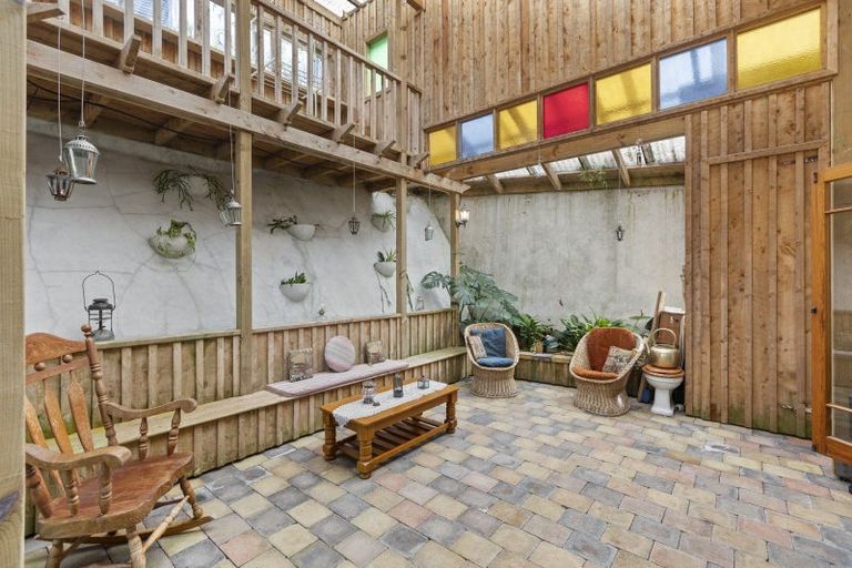 Photo of property in 22 Peace Avenue, Moturoa, New Plymouth, 4310