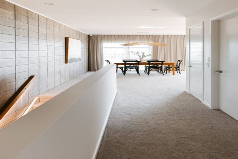 Photo of property in 2/3 Tremaine Avenue, Two Mile Bay, Taupo, 3330