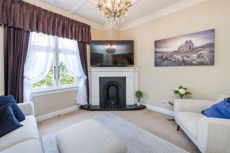 Photo of property in 10 Milverton Avenue, Hokowhitu, Palmerston North, 4410