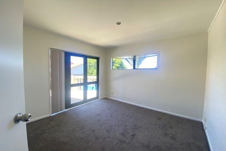 Photo of property in 240 Botany Road, Golflands, Auckland, 2013