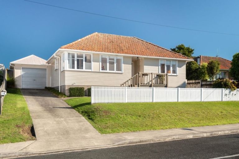 Photo of property in 25b Pine Avenue, Otumoetai, Tauranga, 3110