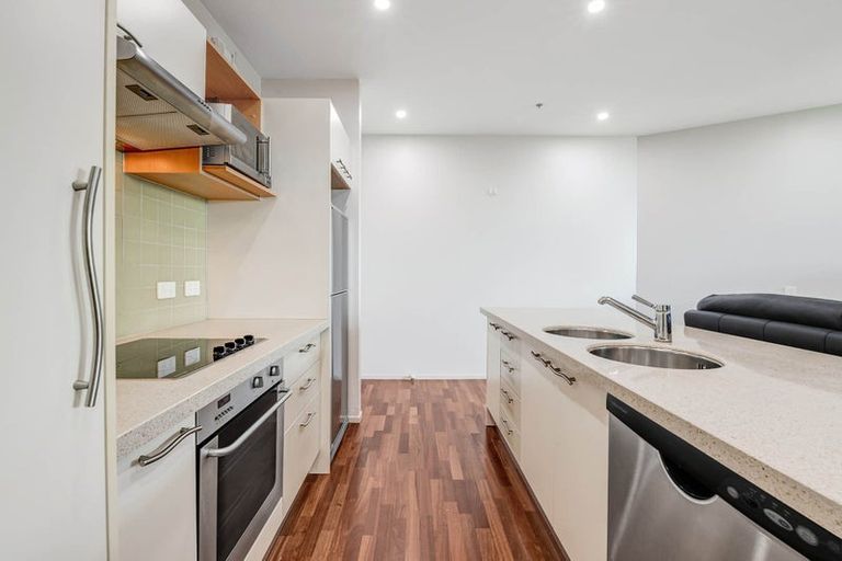 Photo of property in 703/11 Tamariki Avenue, Kelston, Auckland, 0602