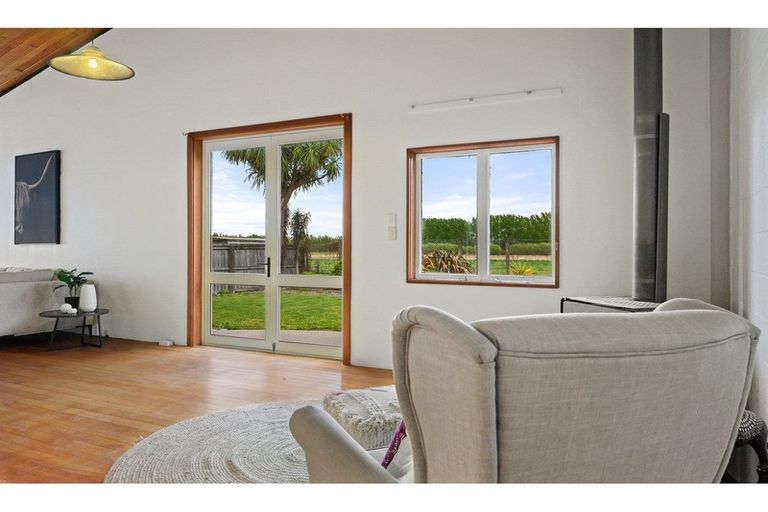 Photo of property in 77 Glenfield Crescent, Mairehau, Christchurch, 8052