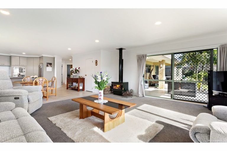 Photo of property in 65 Tapu Road, Huapai, Kumeu, 0810