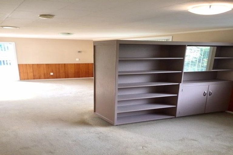 Photo of property in 11 Hutchinsons Road, Bucklands Beach, Auckland, 2014