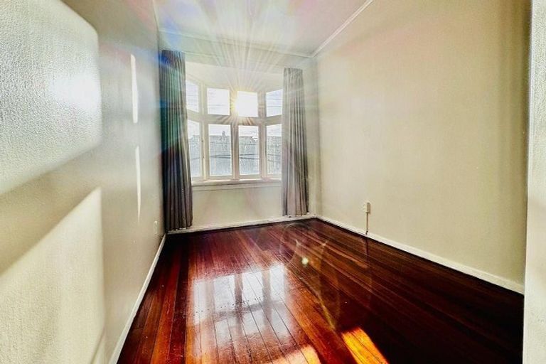 Photo of property in 142 Riddiford Street, Newtown, Wellington, 6021