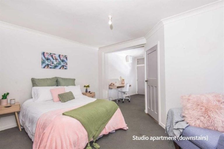 Photo of property in 15a Onslow Road, Khandallah, Wellington, 6035