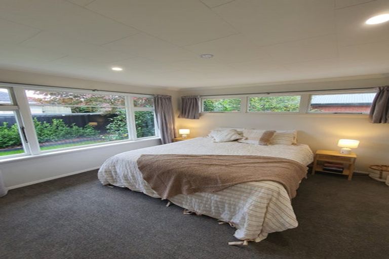 Photo of property in 1/15 Dunedin Street, Redwood, Christchurch, 8051