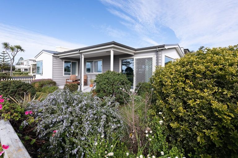 Photo of property in 16 Ferguson Avenue, Westshore, Napier, 4110