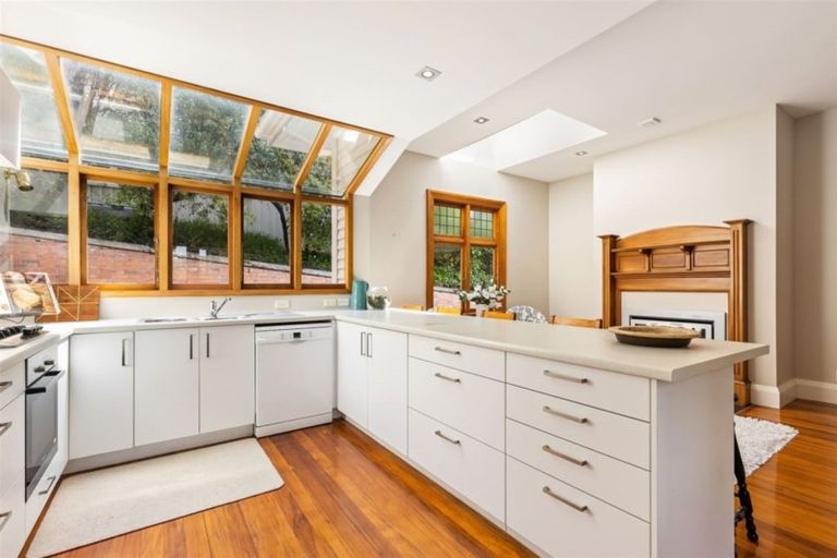 Photo of property in 18 Merlewood Avenue, Cashmere, Christchurch, 8022