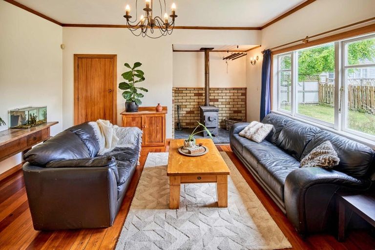 Photo of property in 5 Mason Street, Moera, Lower Hutt, 5010