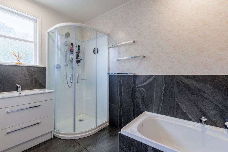 Photo of property in 9 Anderson Street, Eketahuna, 4900