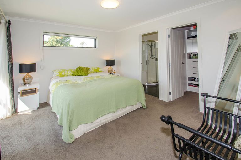 Photo of property in 11 Grandvista Drive, Green Island, Dunedin, 9018