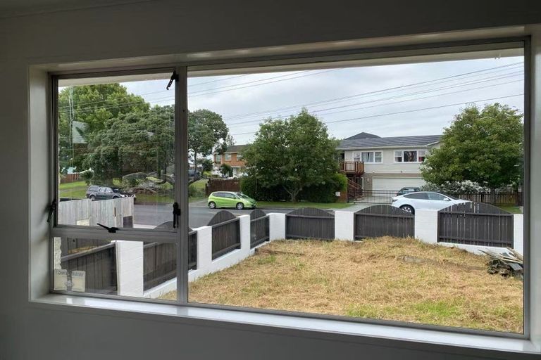 Photo of property in 1/106 Colwill Road, Massey, Auckland, 0614