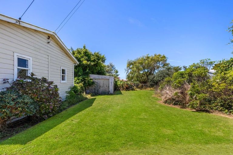 Photo of property in 10 Hussey Street, Waverley, 4510