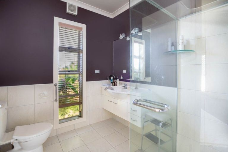 Photo of property in 90 Harvey Street, Waipahihi, Taupo, 3330