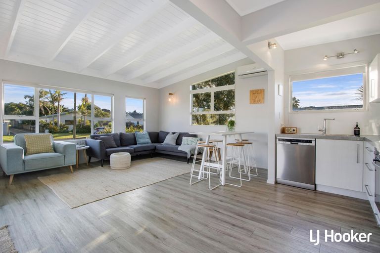 Photo of property in 4 Hereford Place, Waihi Beach, 3611