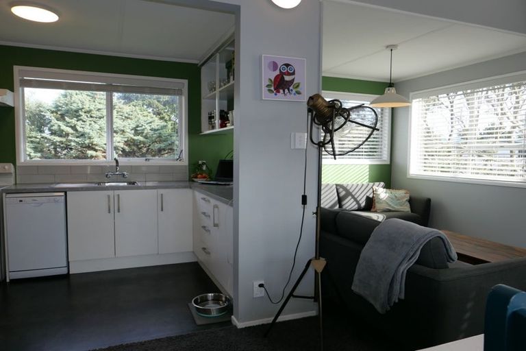 Photo of property in 10 Konini Crescent, Waikanae Beach, Waikanae, 5036