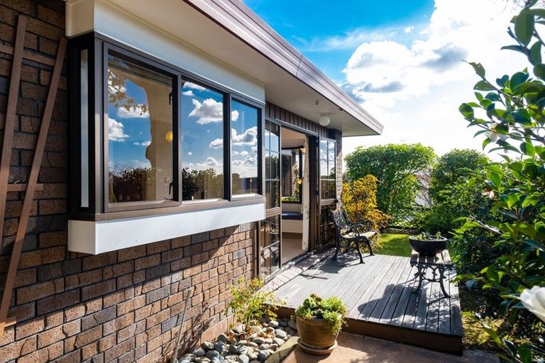 Photo of property in 2 Chestnut Court, Havelock North, 4130