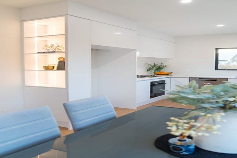 Photo of property in 23a West Harbour Drive, West Harbour, Auckland, 0618