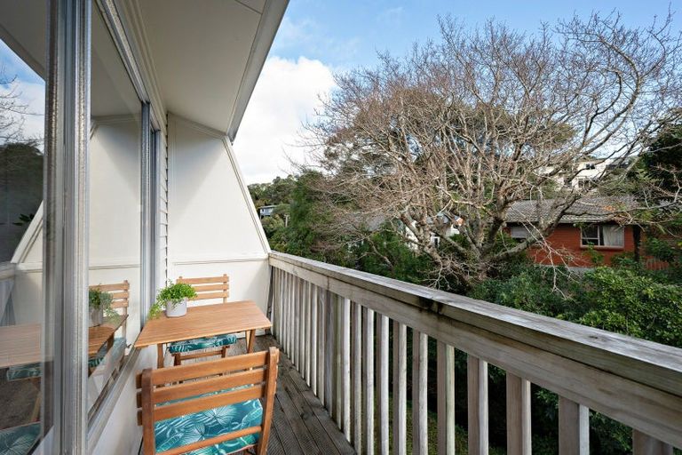 Photo of property in 39 Delhi Crescent, Khandallah, Wellington, 6035