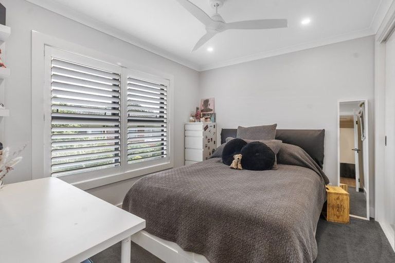 Photo of property in 2/15 Walter Street, Hauraki, Auckland, 0622