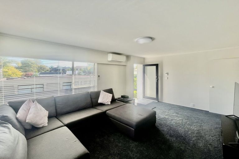 Photo of property in 1/5 Himalaya Drive, Half Moon Bay, Auckland, 2012