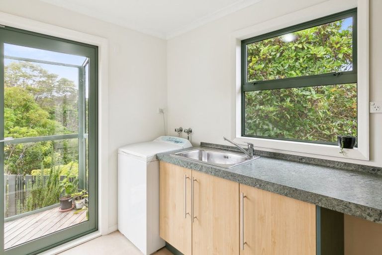 Photo of property in 8 Saint Johns Terrace, Tawa, Wellington, 5028