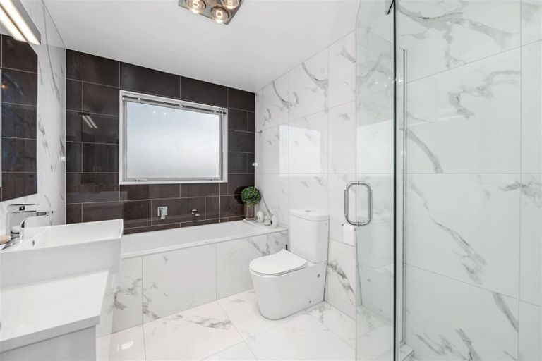 Photo of property in 39 Hikuawa Road, Flat Bush, Auckland, 2019