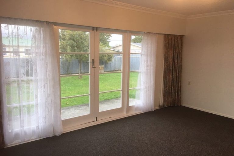 Photo of property in 3 Selwyn Street, Levin, 5510