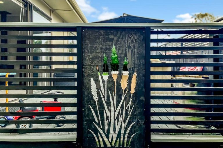 Photo of property in 72a Elizabeth Street, Waikanae, 5036