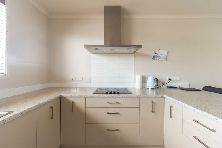 Photo of property in 45 Shrule Place, Huntington, Hamilton, 3210