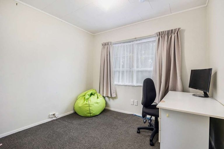 Photo of property in 86 Marlborough Avenue, Glenfield, Auckland, 0629