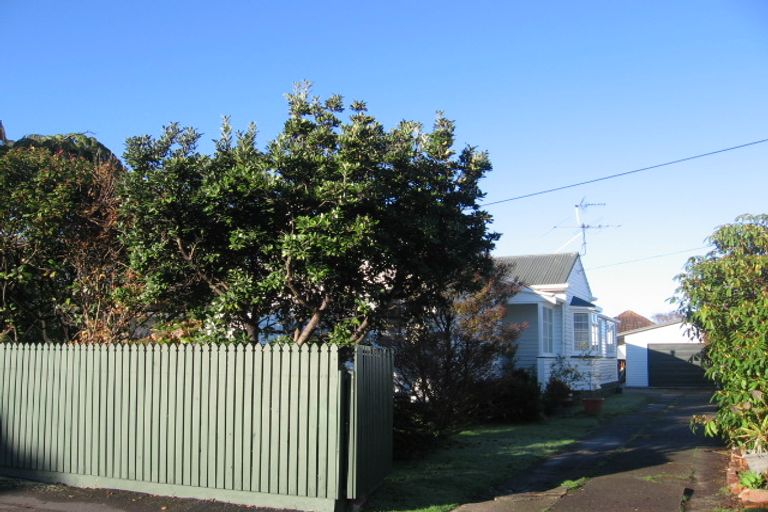 Photo of property in 182 Knights Road, Hutt Central, Lower Hutt, 5011