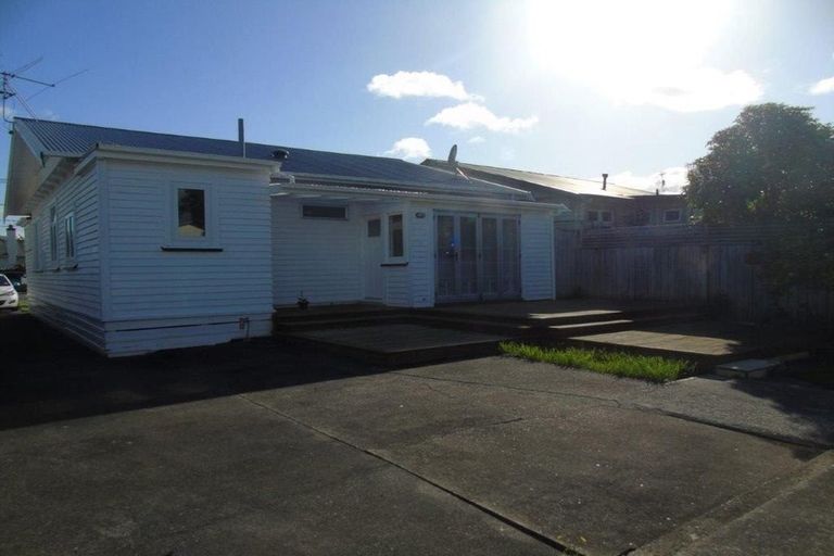 Photo of property in 18 Pilmuir Street, Hutt Central, Lower Hutt, 5010
