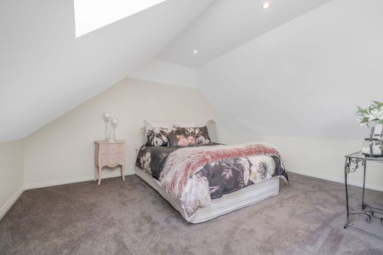 Photo of property in 18 Taunton Place, Rangiora, 7400