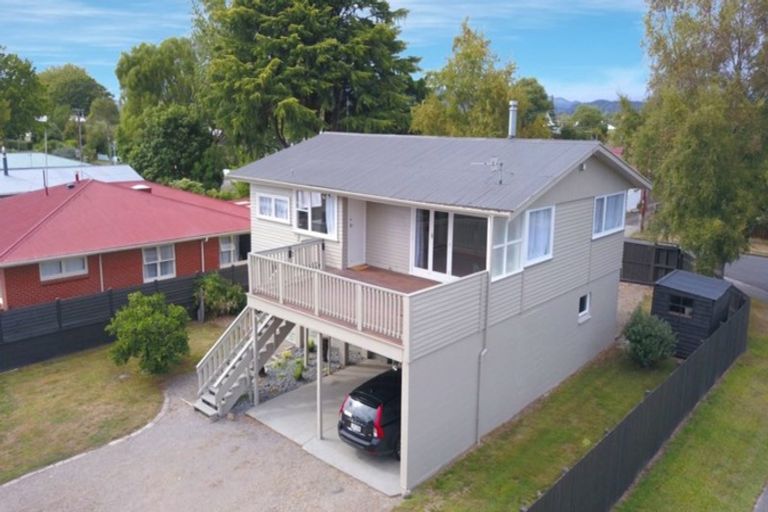 Photo of property in 1 Gifford Place, Utuhina, Rotorua, 3015