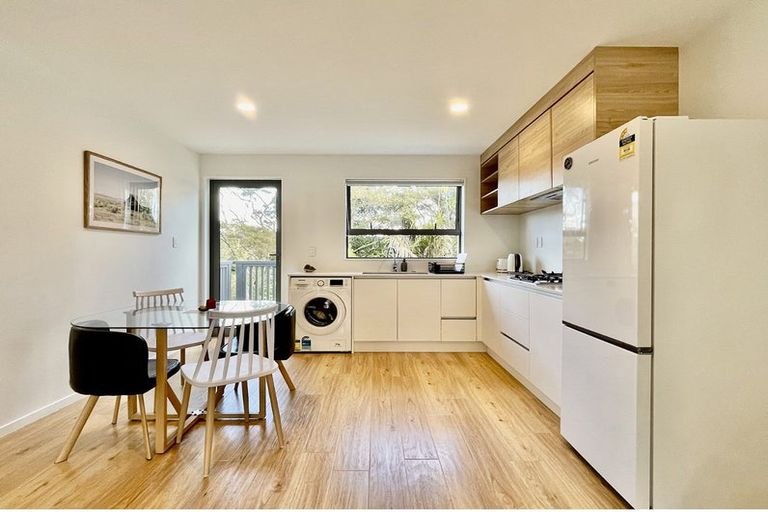 Photo of property in 74a Park Road, Glenfield, Auckland, 0629