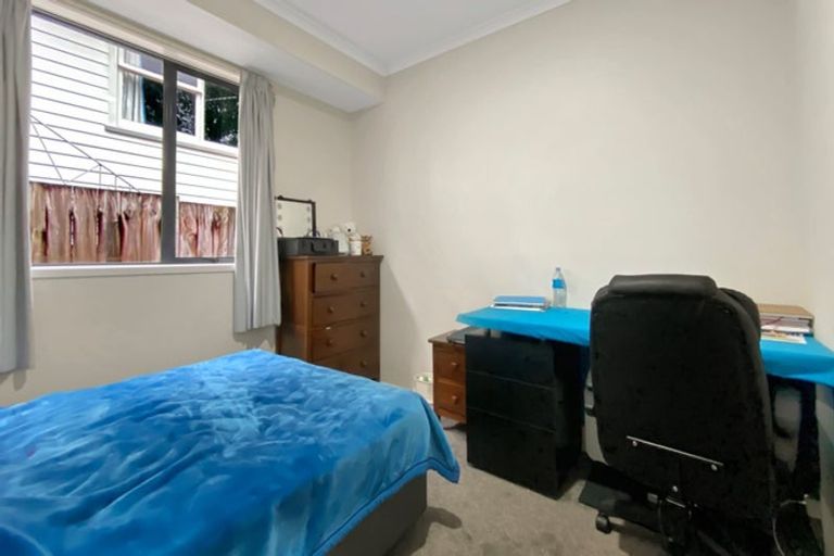 Photo of property in 36a Divich Avenue, Te Atatu South, Auckland, 0610