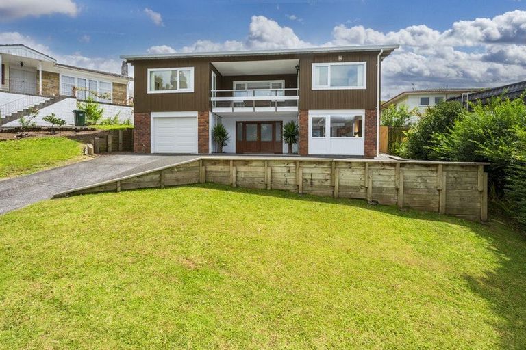 Photo of property in 10 Woodcote Drive, Glenfield, Auckland, 0629