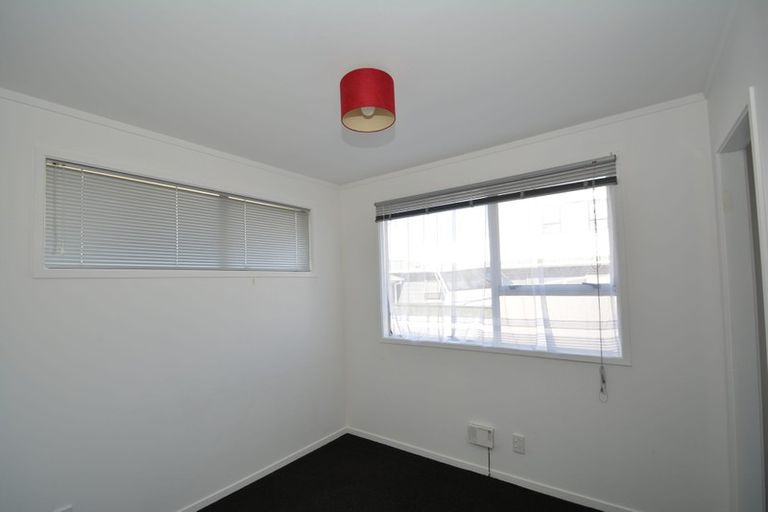 Photo of property in 15 Tyndrum Place, Highland Park, Auckland, 2010