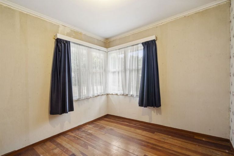 Photo of property in 135 Forrest Hill Road, Forrest Hill, Auckland, 0620