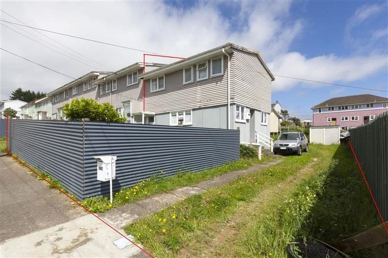 Photo of property in 141a-d Bedford Street, Cannons Creek, Porirua, 5024