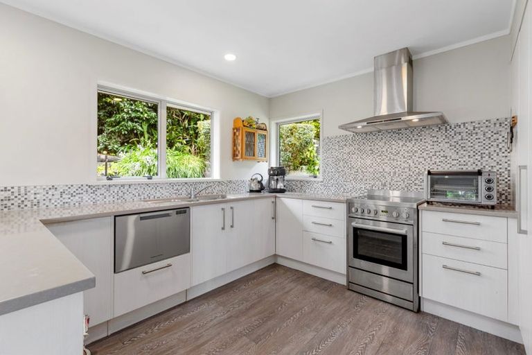 Photo of property in 15a Otumoetai Road, Judea, Tauranga, 3110