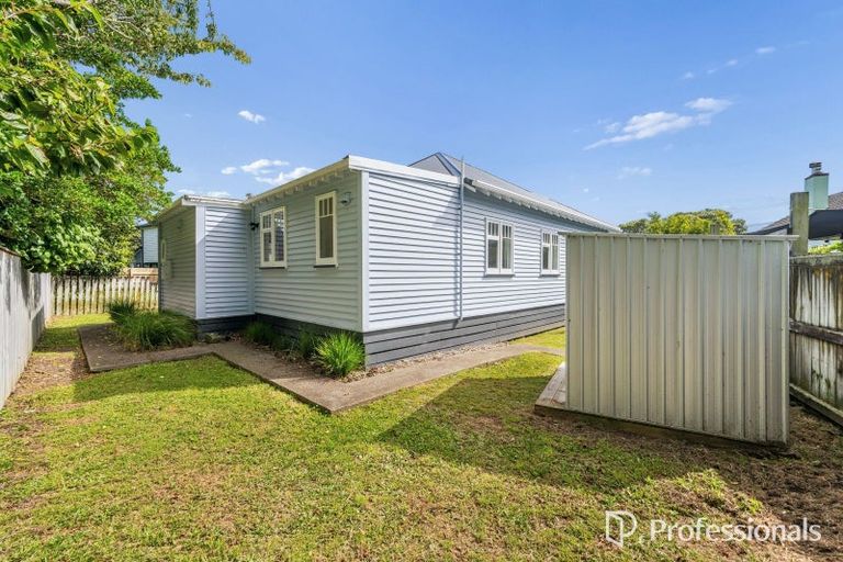 Photo of property in 1-2/6a Pohutukawa Street, Woburn, Lower Hutt, 5010