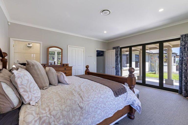 Photo of property in 456 Stoney Creek Road, Kelvin Grove, Palmerston North, 4470