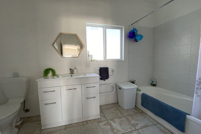 Photo of property in 467 Whangaparaoa Road, Stanmore Bay, Whangaparaoa, 0932