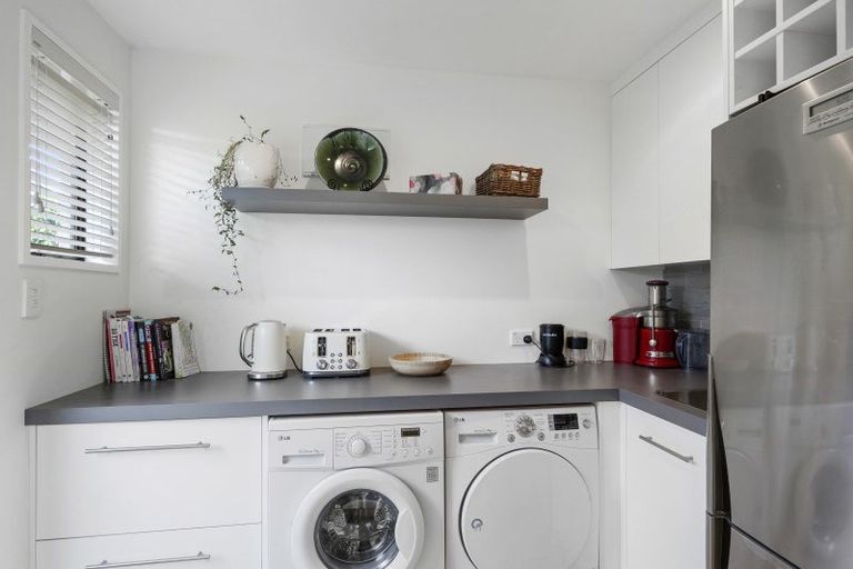 Photo of property in 1/6 Parr Place, Ilam, Christchurch, 8041